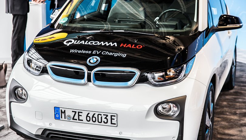 Qualcomm lädt E-Autos bei 120 km/h auf