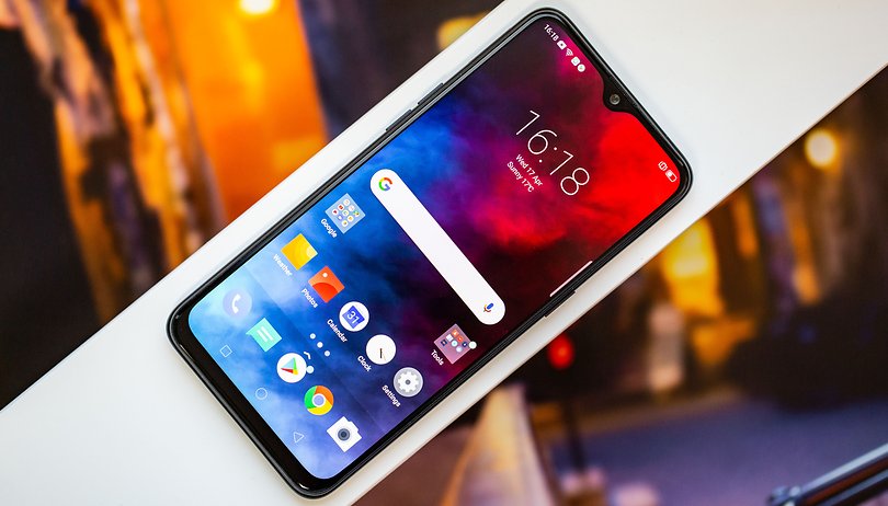 The New Realme 3 Pro Packs In A Lot For The Price Nextpit