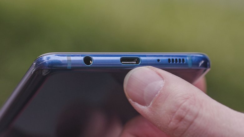 samsung galaxy a9 ports