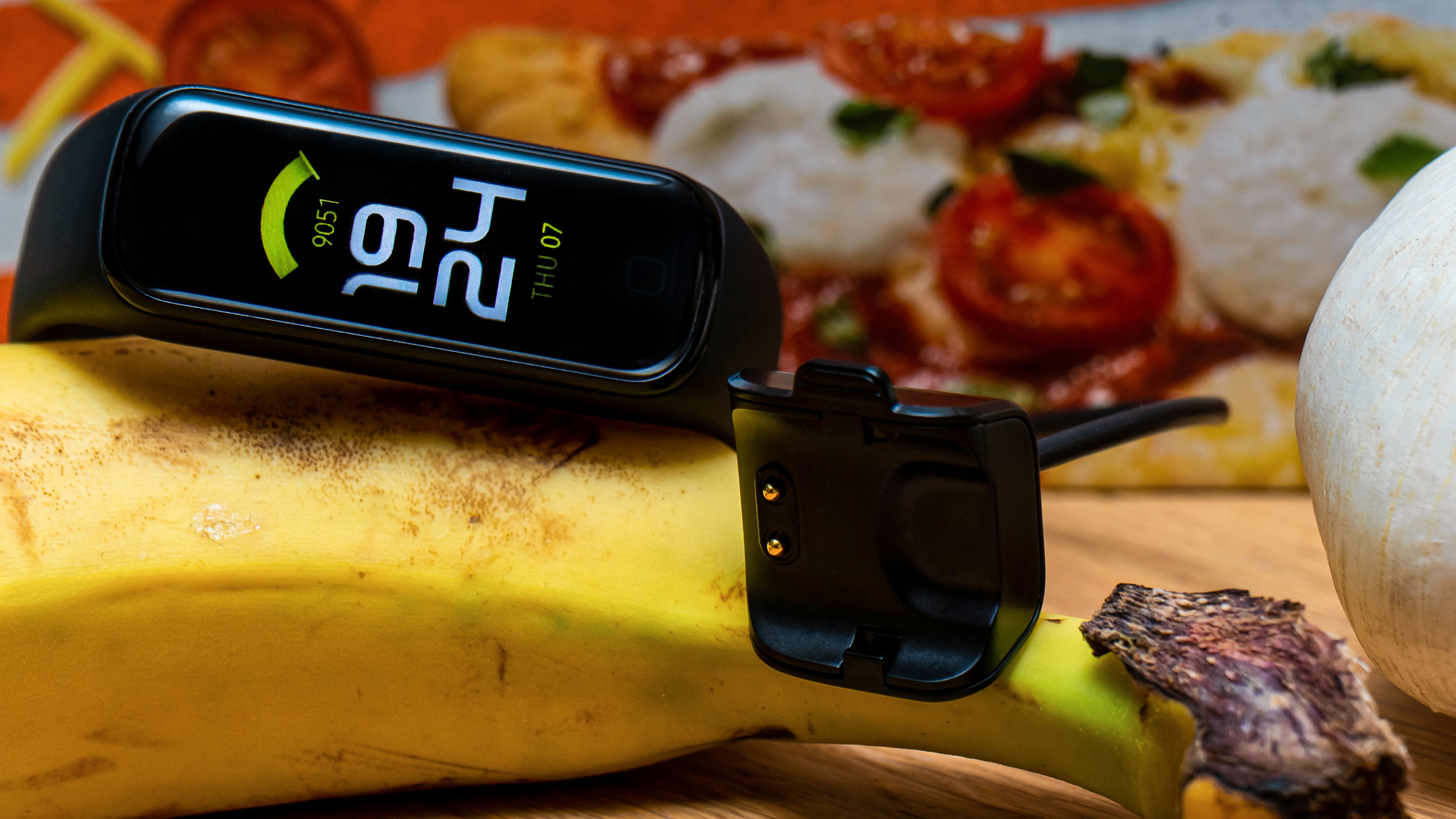 Samsung’s Galaxy Fit 3 First Leaked Pictures Show a Giant Display Samsung’s Galaxy Fit 3 First Leaked Pictures Show a Giant Display