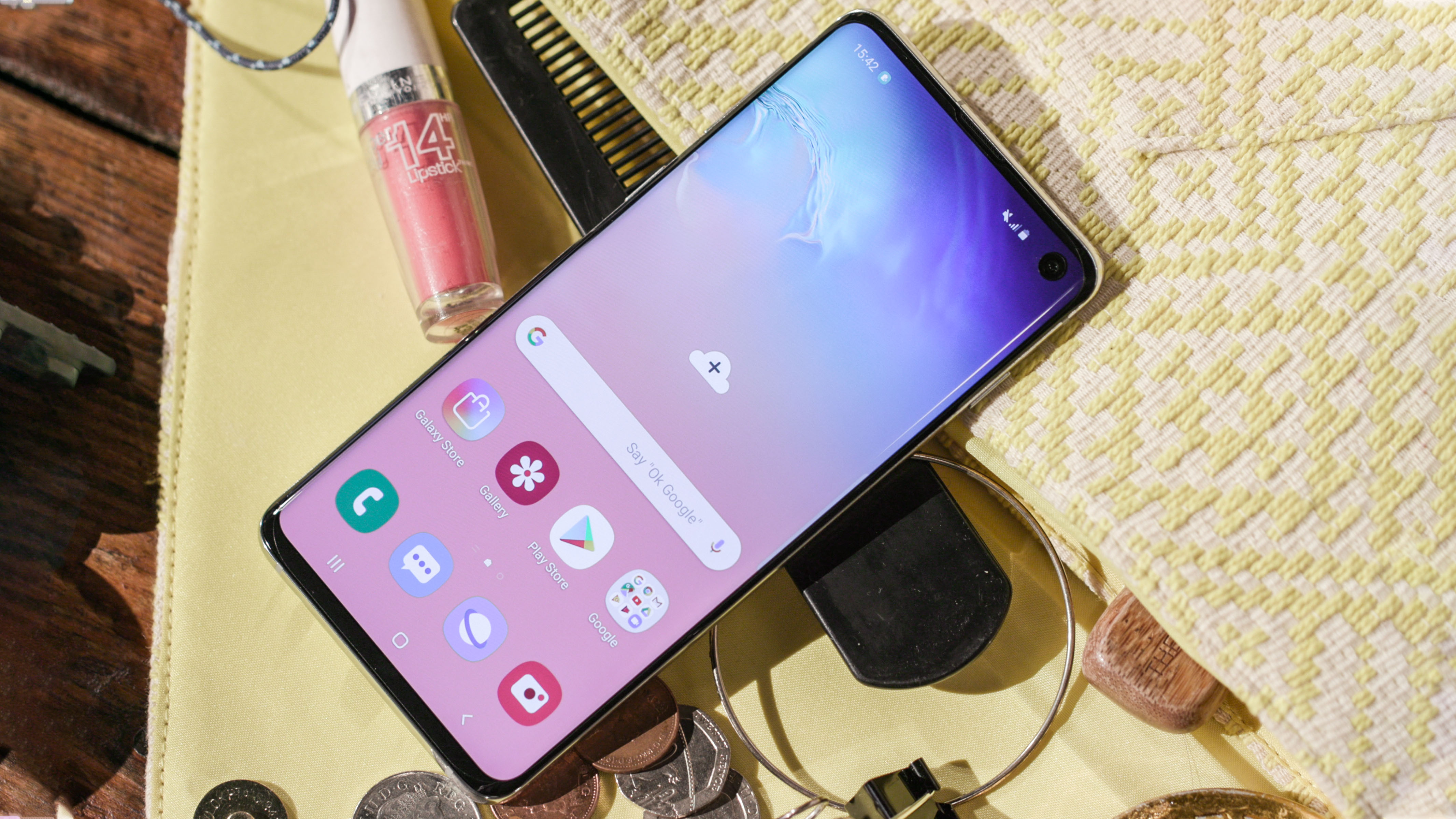 How to download all of the Galaxy S10 wallpapers | NextPit