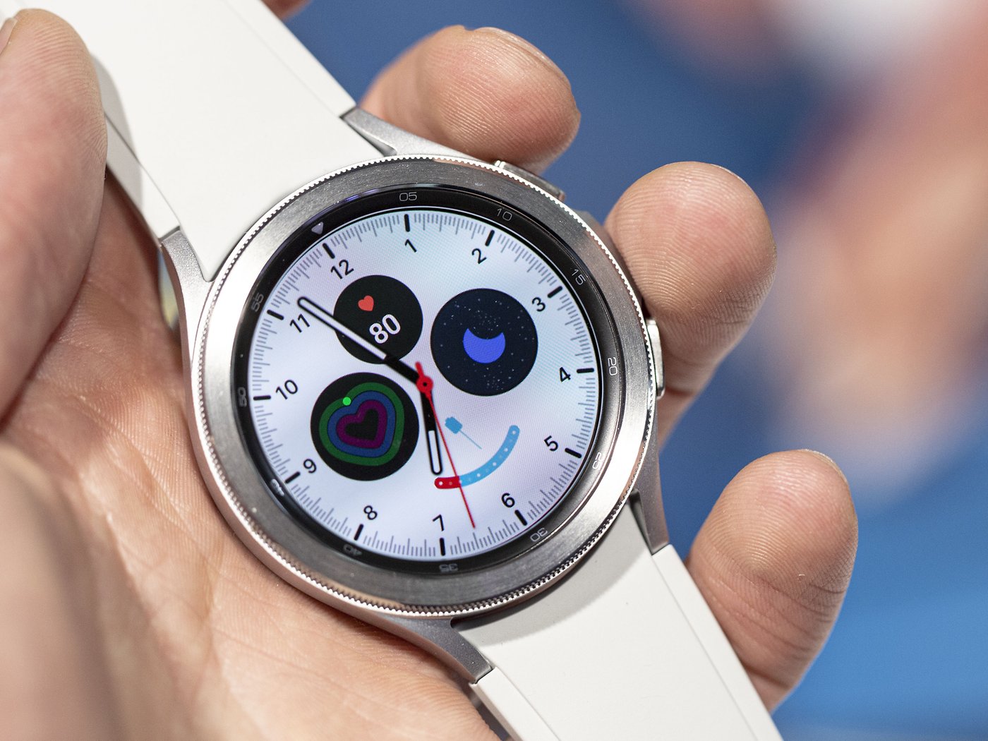 Bạn có thể đo nhiệt độ trên Samsung Galaxy Watch 5 không? Điều này hoàn toàn có thể với tính năng đo nhiệt độ độc đáo của chiếc đồng hồ thông minh này. Tìm hiểu thêm về cách sử dụng tính năng này và các tùy chọn khác bằng cách xem ảnh liên quan.