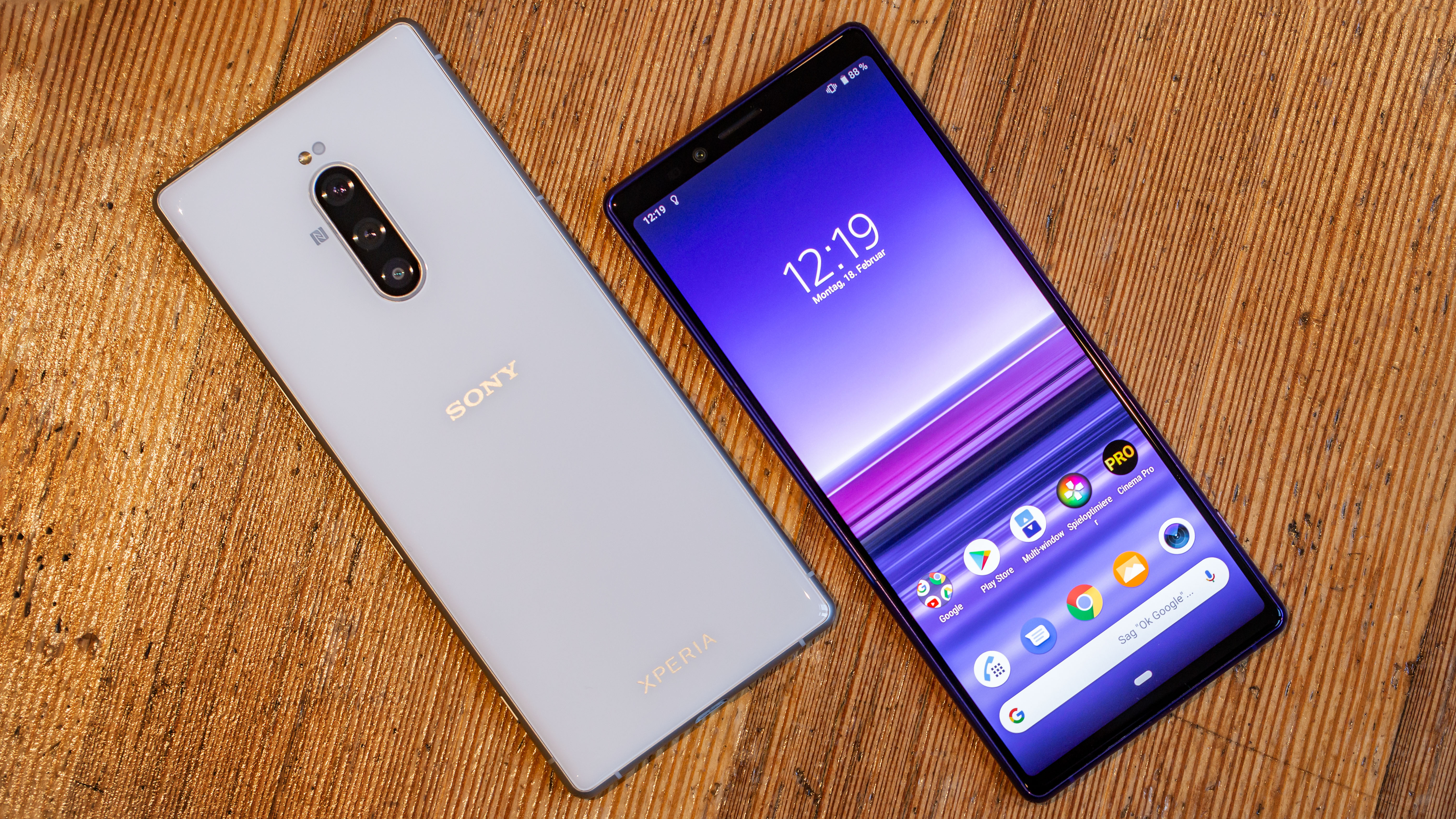 Xperia 1 Review Sony Comes Back To Lead The Pack Androidpit