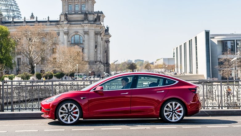 AndroidPIT tesla model 3 hero