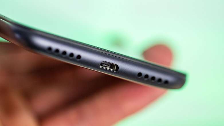 AndroidPIT xiaomi redmi 7 usb port