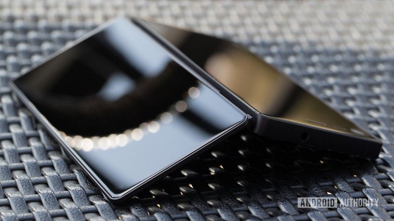 zte axon m 02