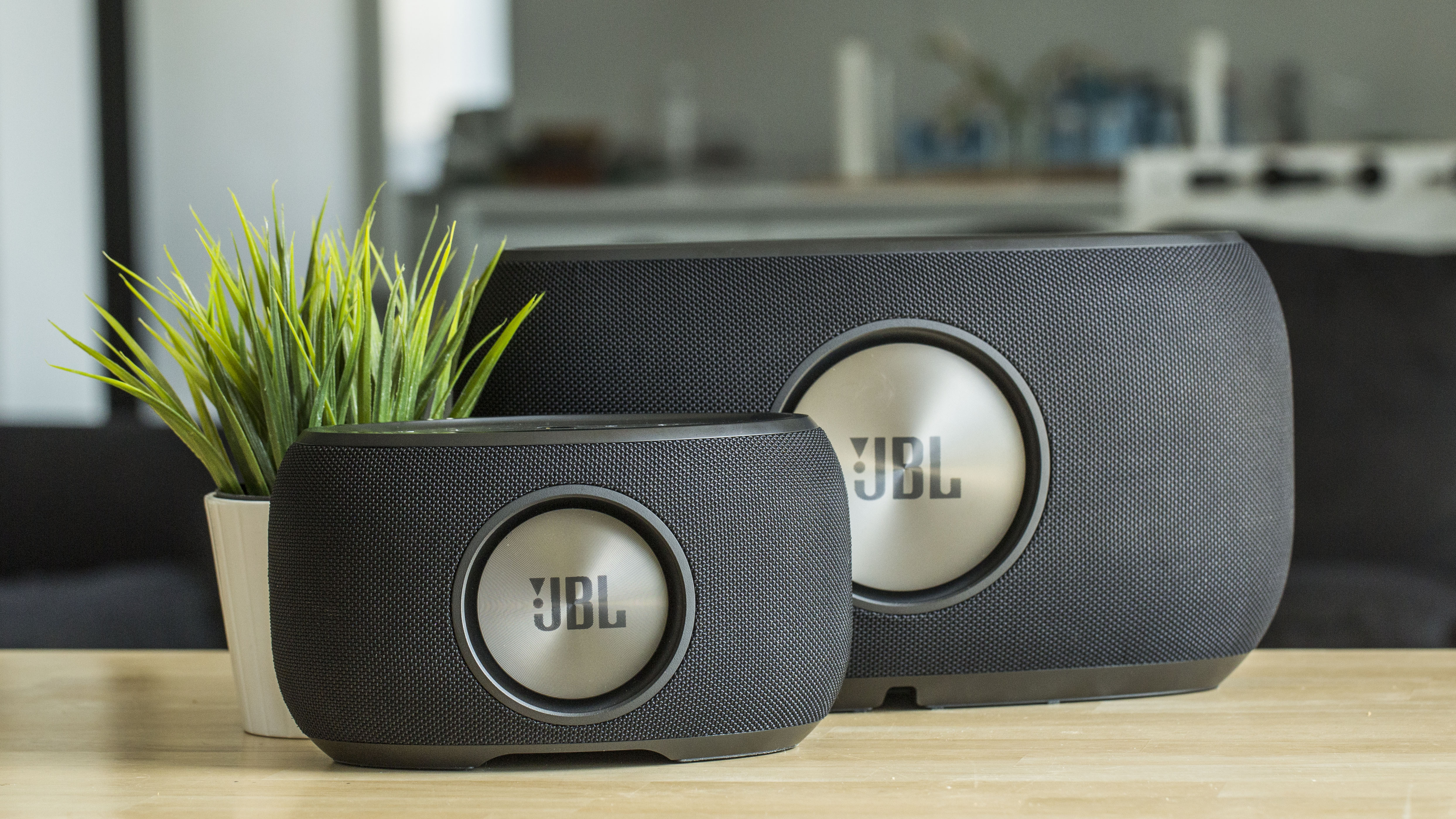 JBL Link 300 and 500 review: for a louder Google | NextPit