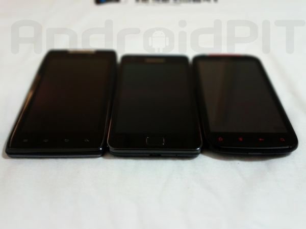 amsung Galaxy S2 vs. Motorola RAZR vs. HTC Sensation XE 2