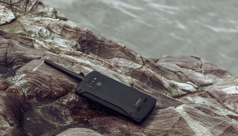 Doogee S80: the 15ATM rugged smartphone and walkie-talkie