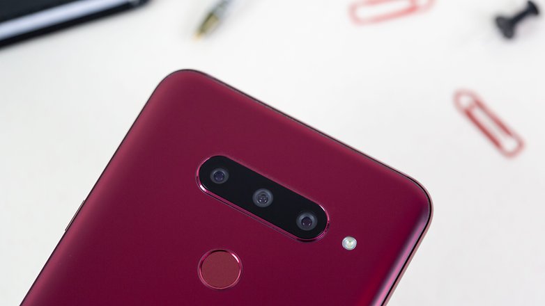LG V40 04