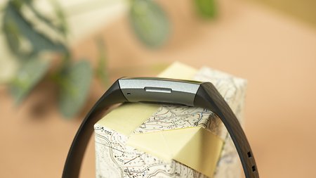 fitbit charge 3 not turning on