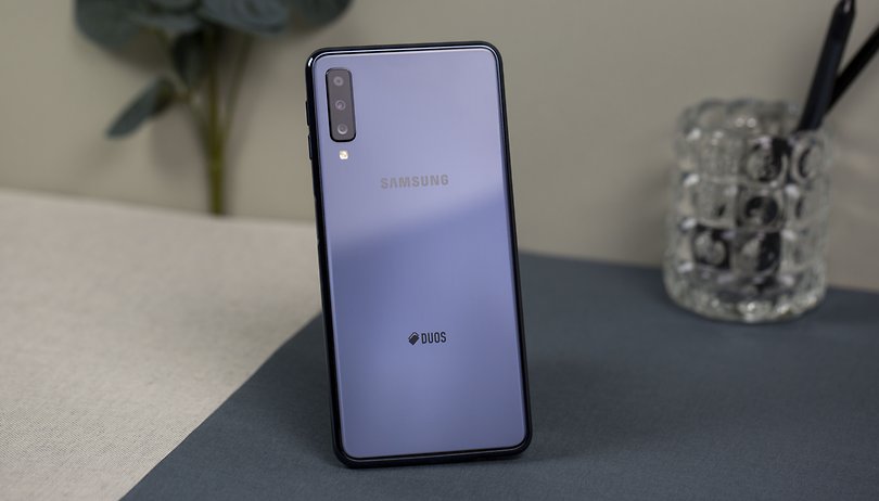 Samsung galaxy a7 2018 фото