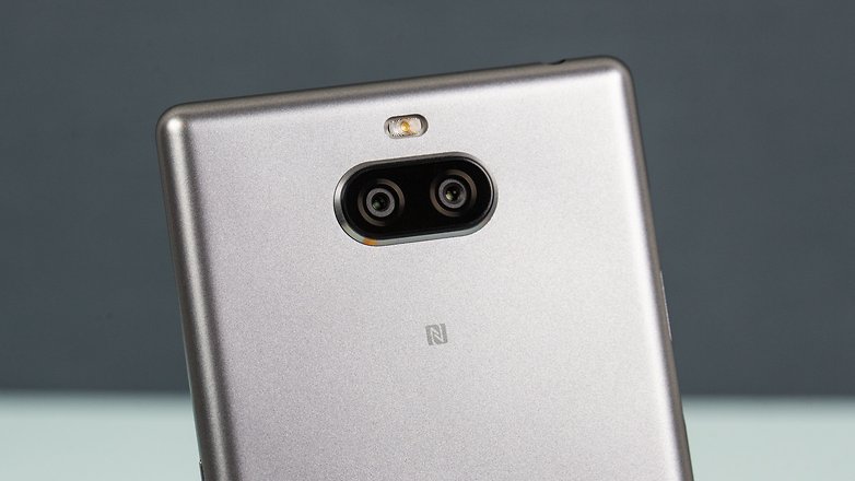 sony xperia 10 plus 03