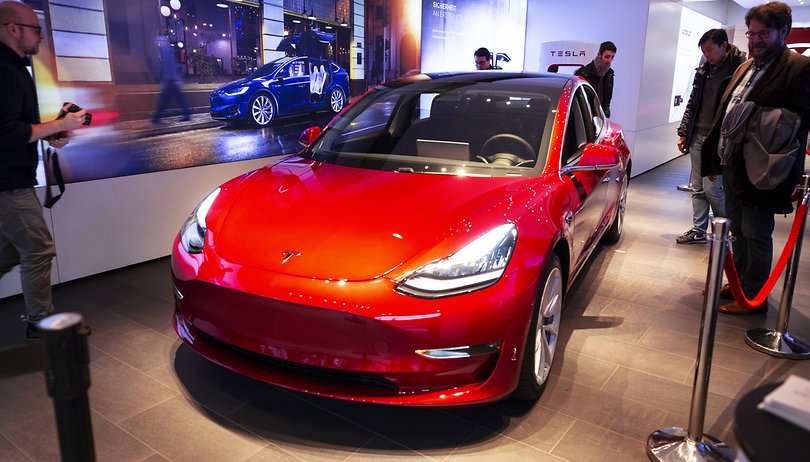 Tesla liefert endlich Model 3 für Jedermann aus