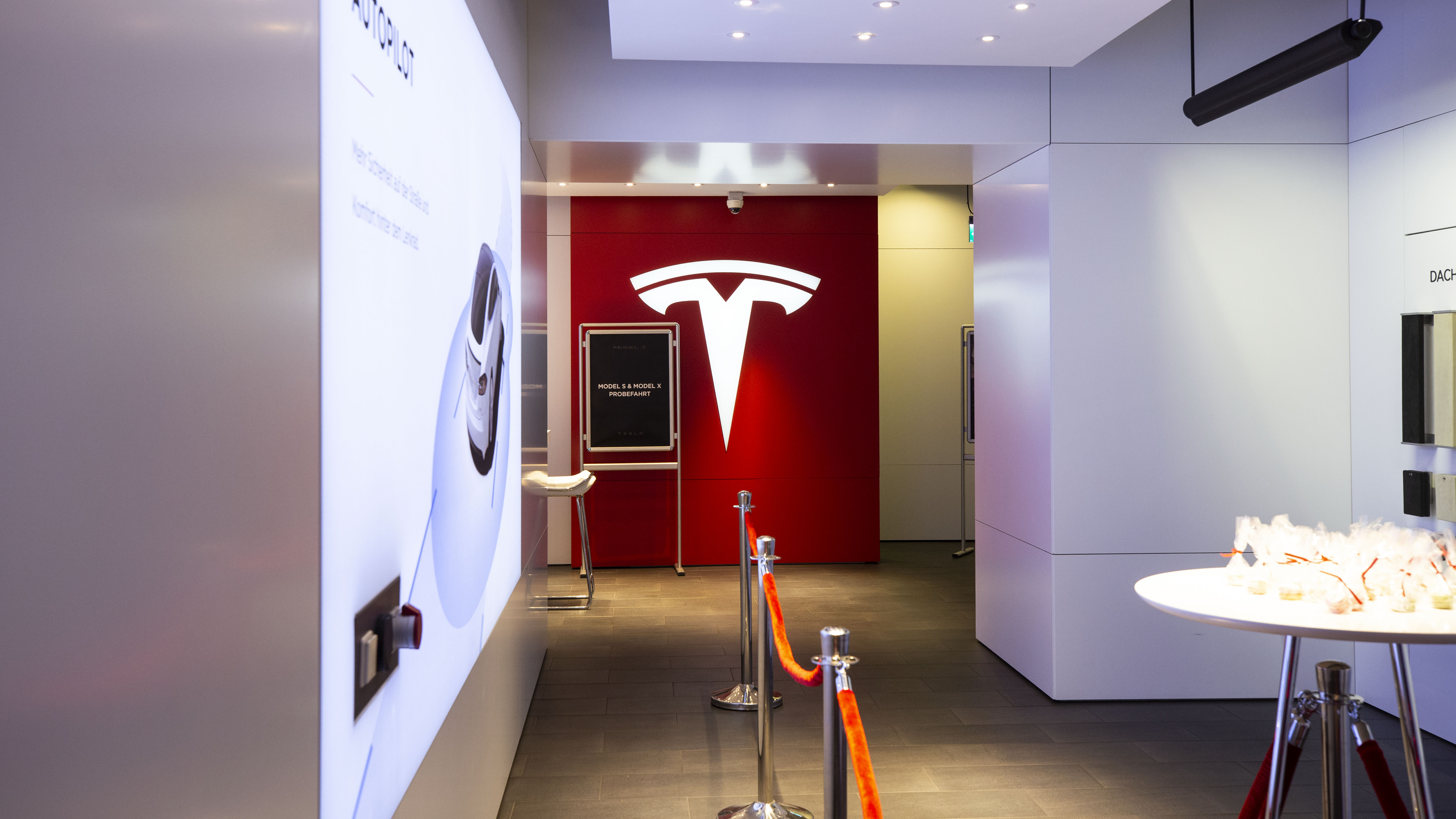 Tesla Model Y Kompakter Elektro Suv Offiziell Vorgestellt