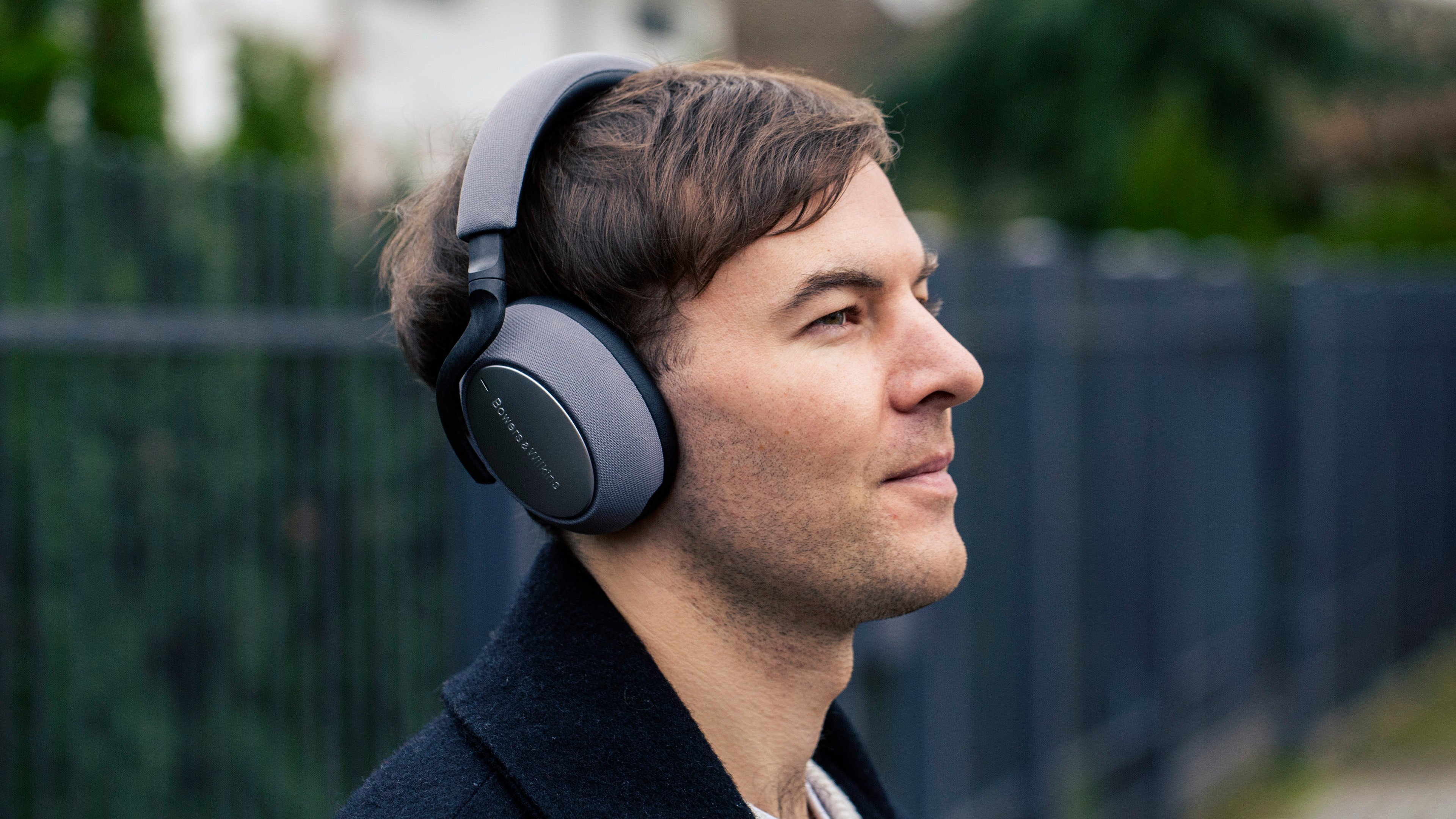 Bowers Wilkins PX7 review great sounding headphones with style