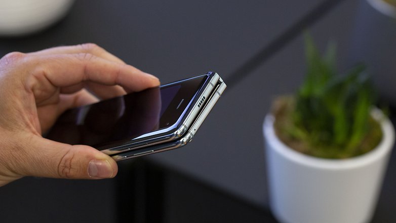 AndroidPIT Samsung Galaxy Fold Speaker