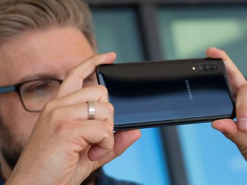 Samsung Galaxy A90 5G hands-on: fascia media o fascia alta?