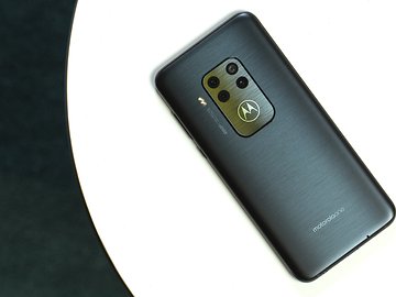 Test du Motorola One Zoom : un bon smartphone avec un seul probl&egrave;me !