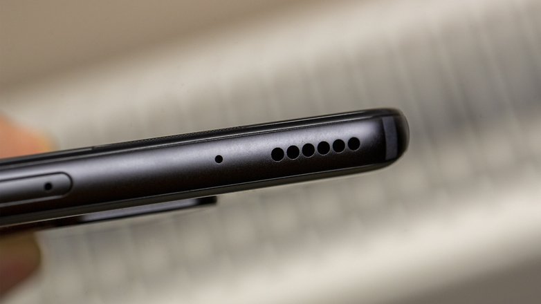 AndroidPIT Motorola One Zoom Speaker