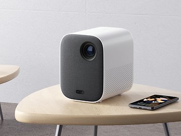 Mi Smart Compact Projector : le petit vid&eacute;oprojecteur de Xiaomi d&eacute;j&agrave; en vente