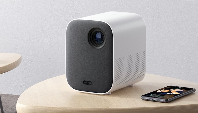 Mi Smart Compact Projector : le petit vidéoprojecteur de Xiaomi déjà en vente