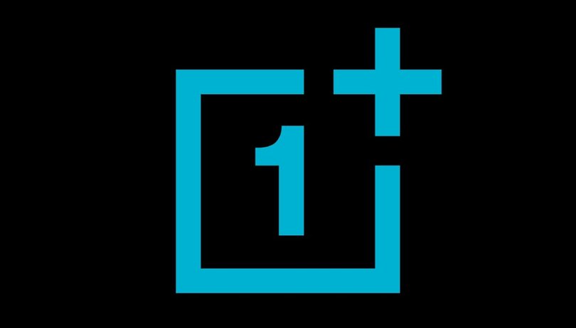 OnePlus Nord: Smartphone auf einem Werbeplakat gesichtet