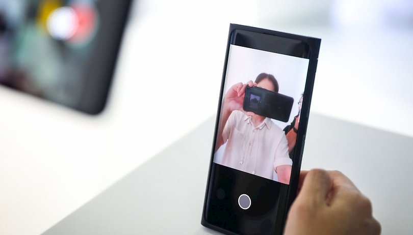 C&acirc;mera selfie sob a tela: Visionox anuncia fabrica&ccedil;&atilde;o em massa na China