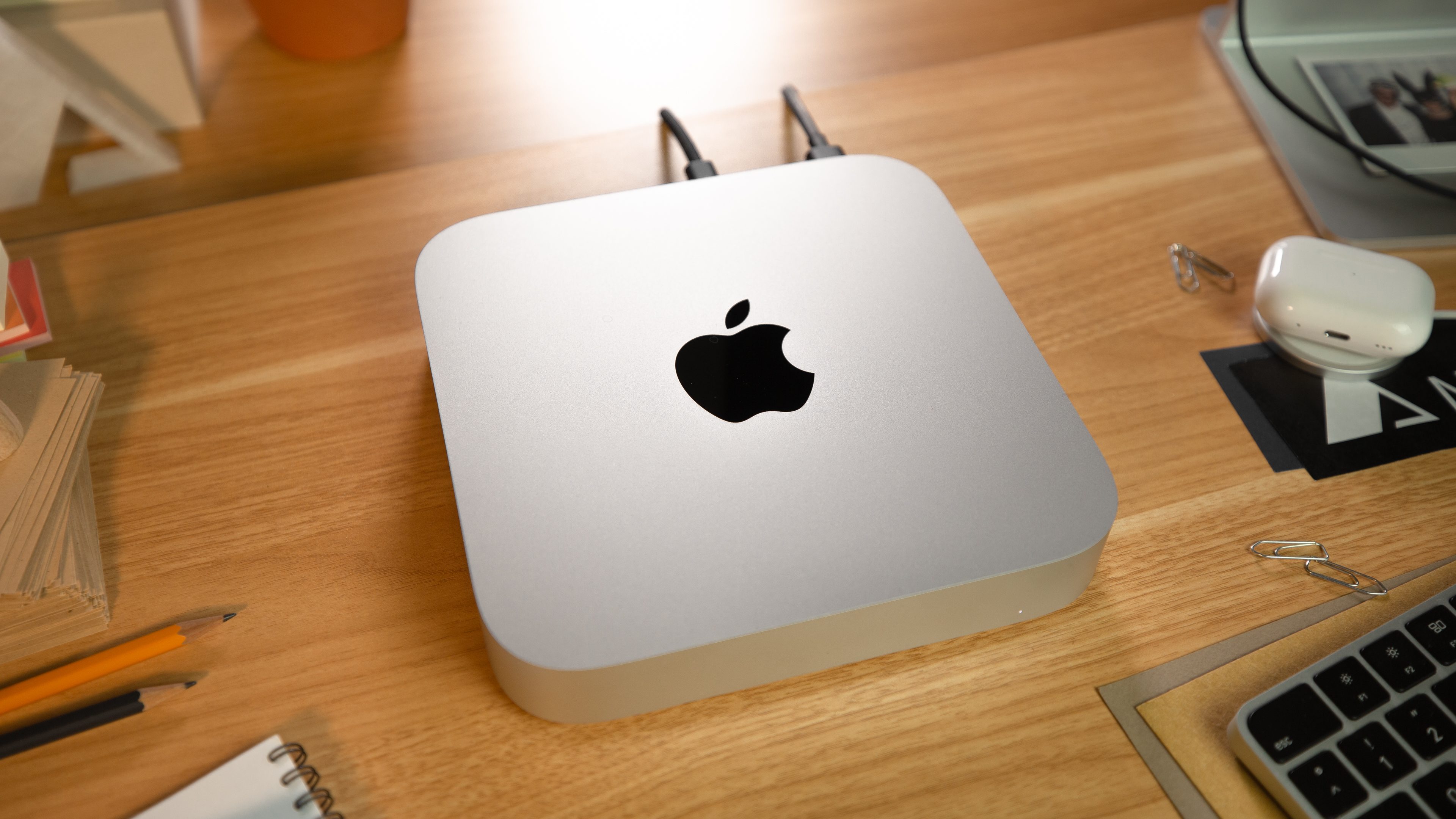 Apple Mac mini 2023 avec Gigabit Ethernet M2 8-Core CPU, 10-Core GPU 512  Go SSD 16 Go argent pas cher