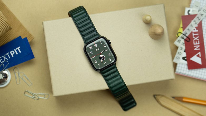 NextPit Apple Watch 7 watch