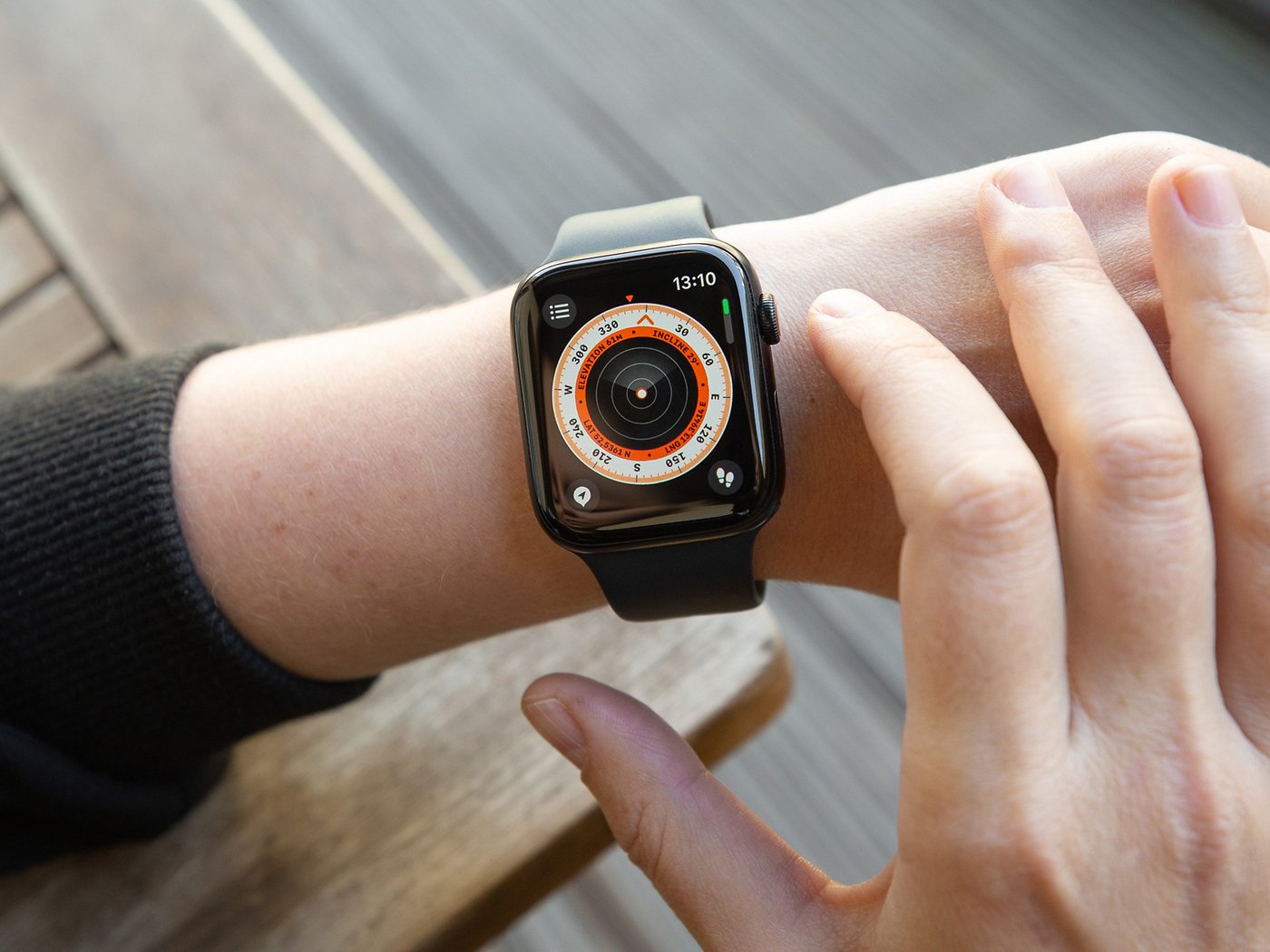 Deals: Apple Watch Series 8 Available for All-Time Low Price of $349 on   - MacRumors