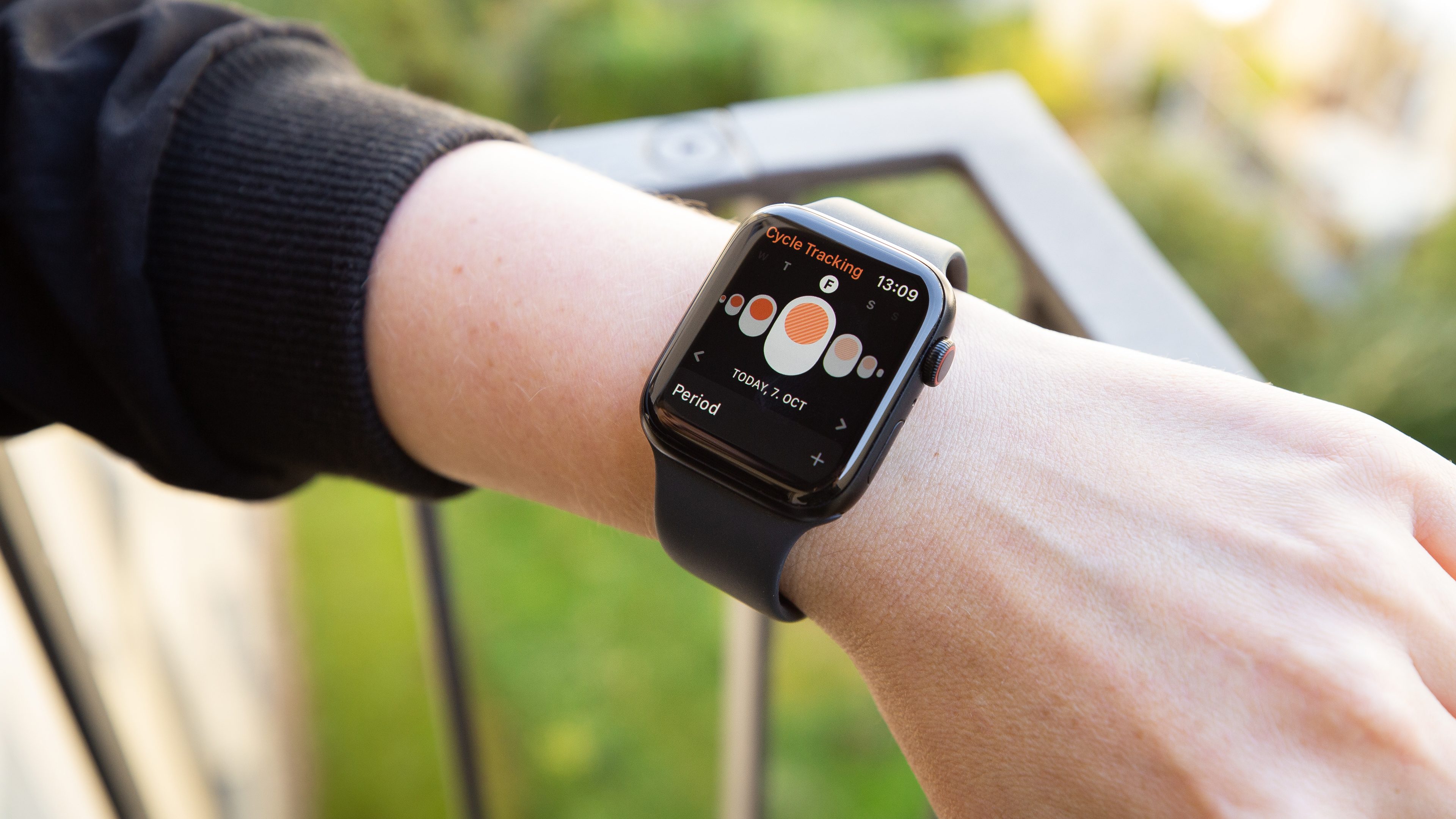 Apple Watch SE 2 is On Sale with a Massive 24% Discount