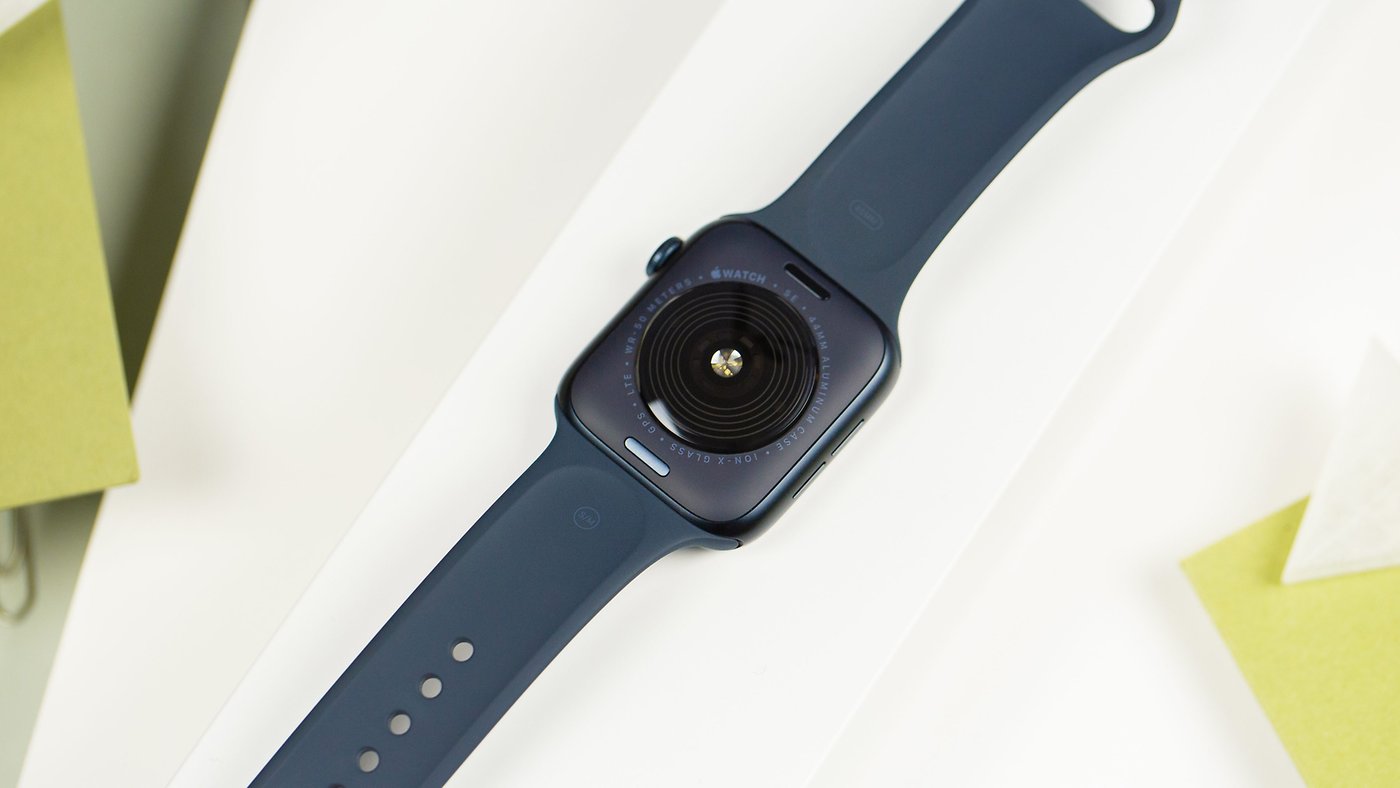 Rumor: The 2024 Apple Watch will introduce a basic form of Blood Pressure  monitoring while a more sophisticated system is still in the works -  Patently Apple