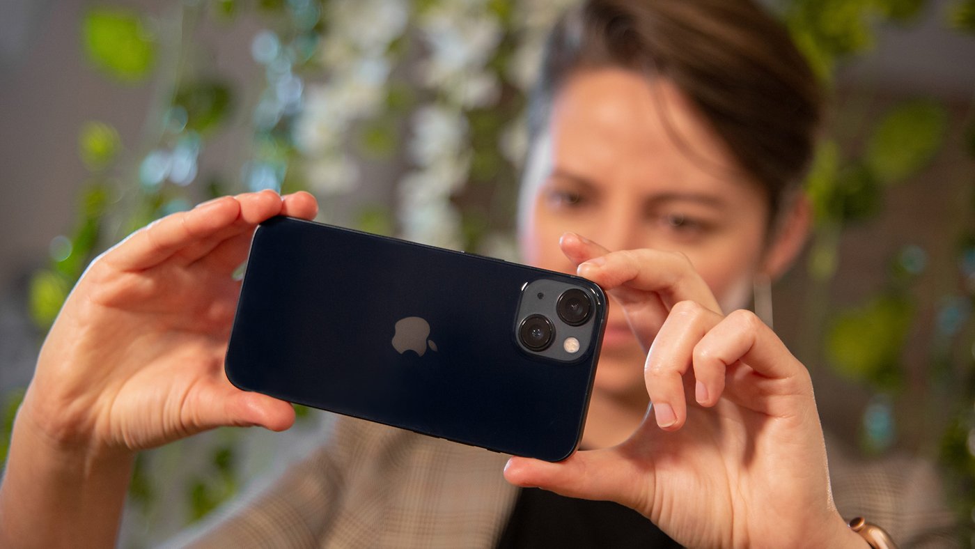 friktion billede Abundantly iPhone 13 im Test: Solltet Ihr das Handy in 2023 kaufen? | nextpit