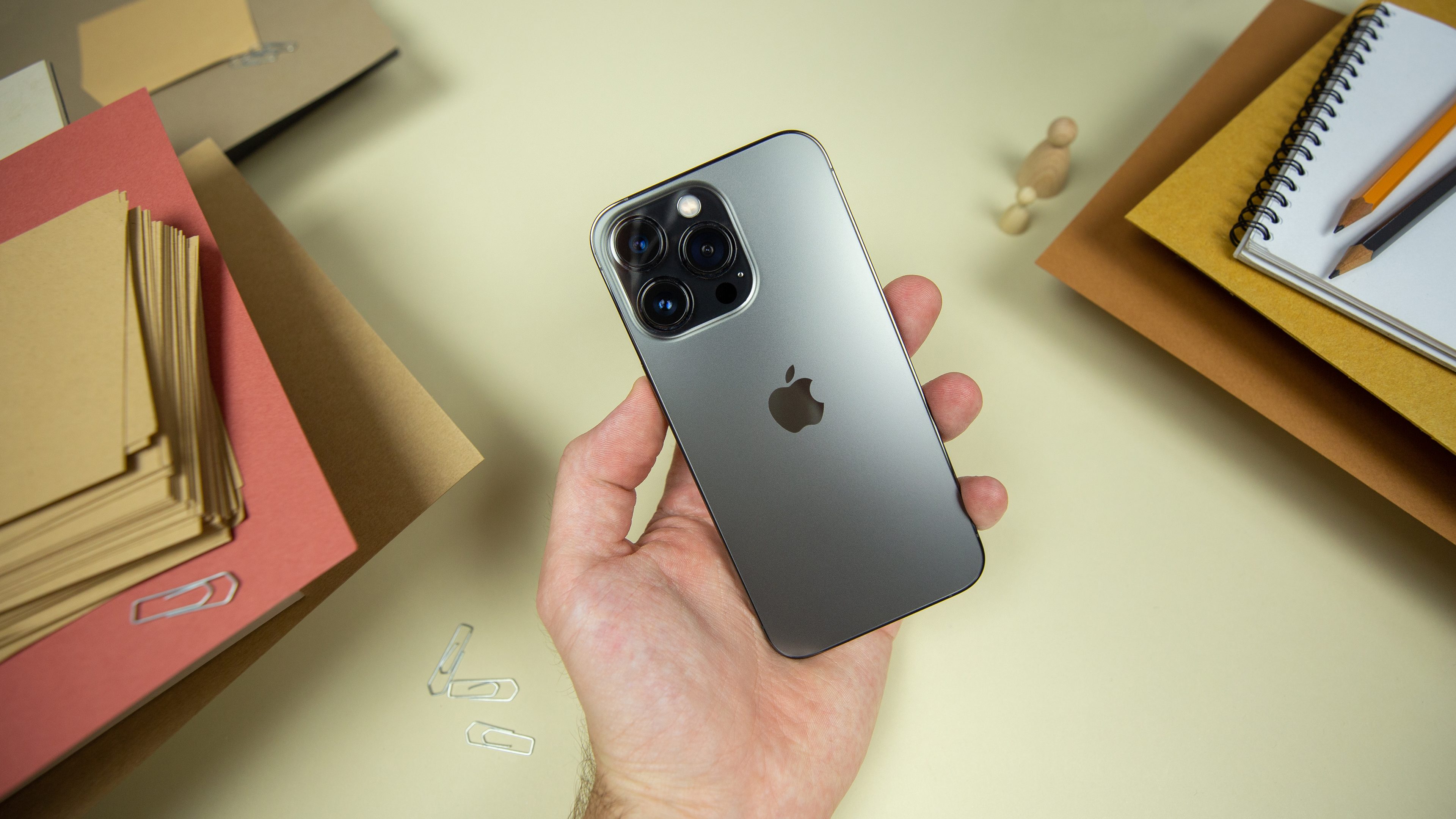 Apple stellt iPhone 13 Pro und iPhone 13 Pro Max vor – so viel Pro wie noch  nie - Apple (DE)