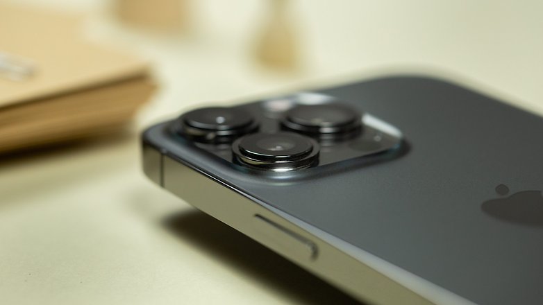 NextPit Apple iPhone 13 Pro camera module