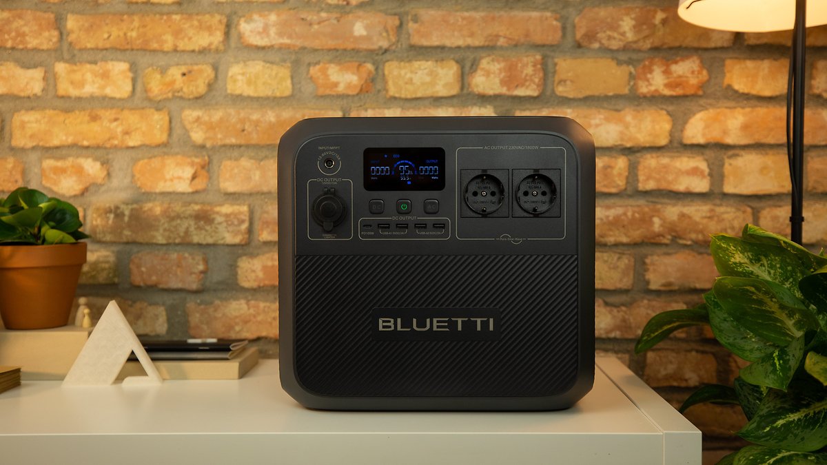 Bluetti AC180 portable power station