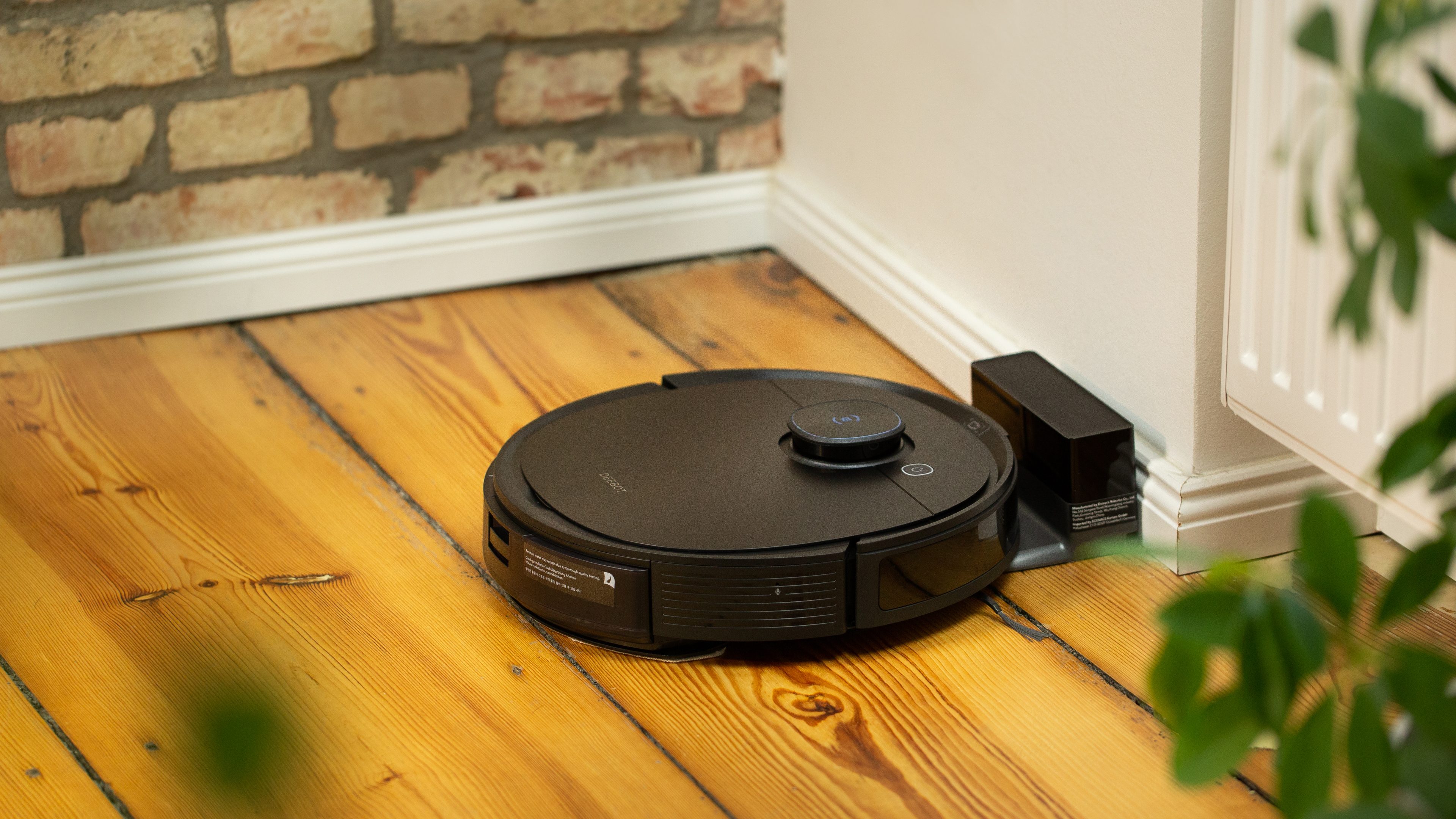 Ecovacs Deebot X1 Omni robovac/mop review answers the question. Is it worth  $2.5K? (cleaning review) - Cybershack