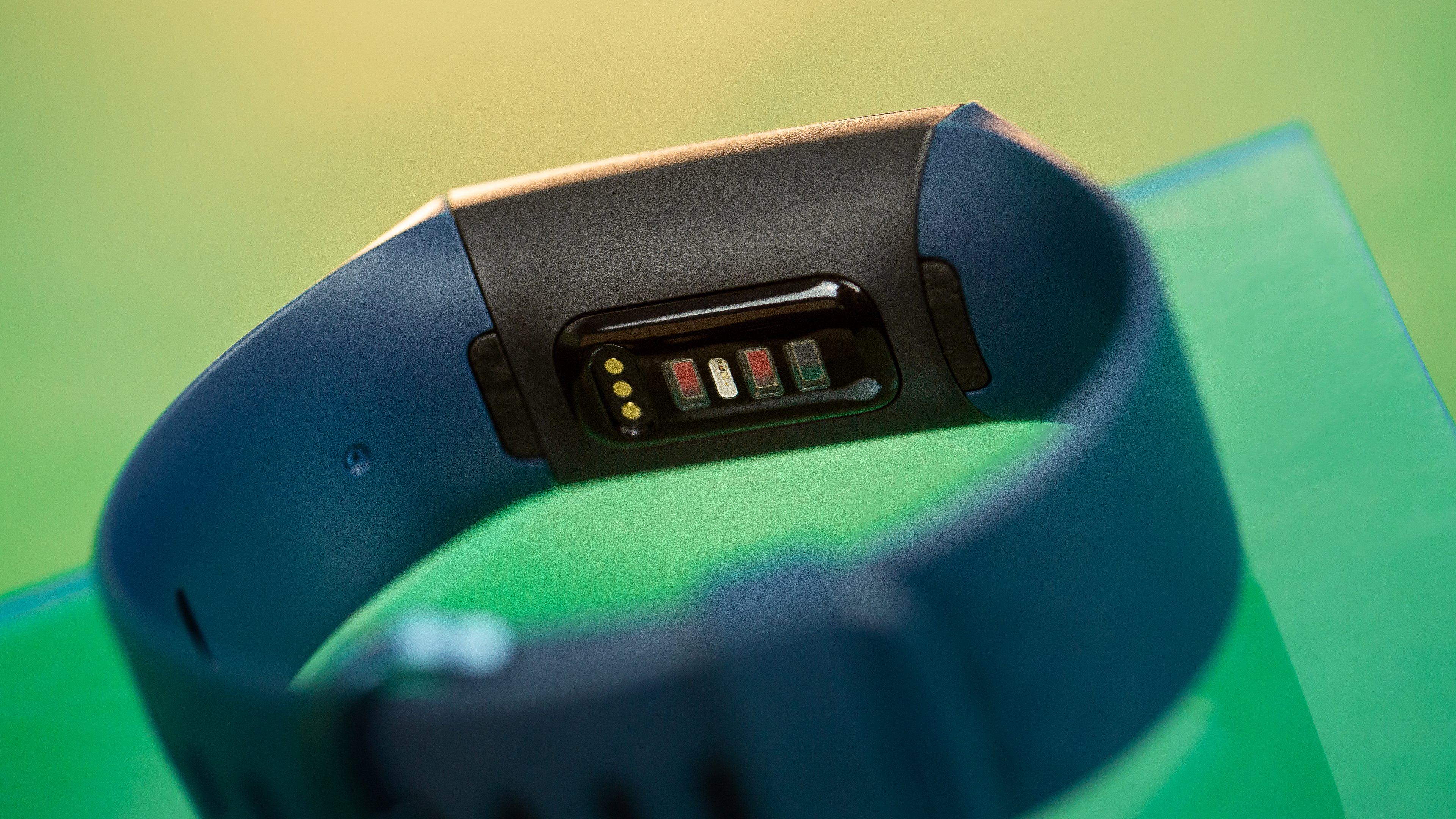 download fitbit charge 5