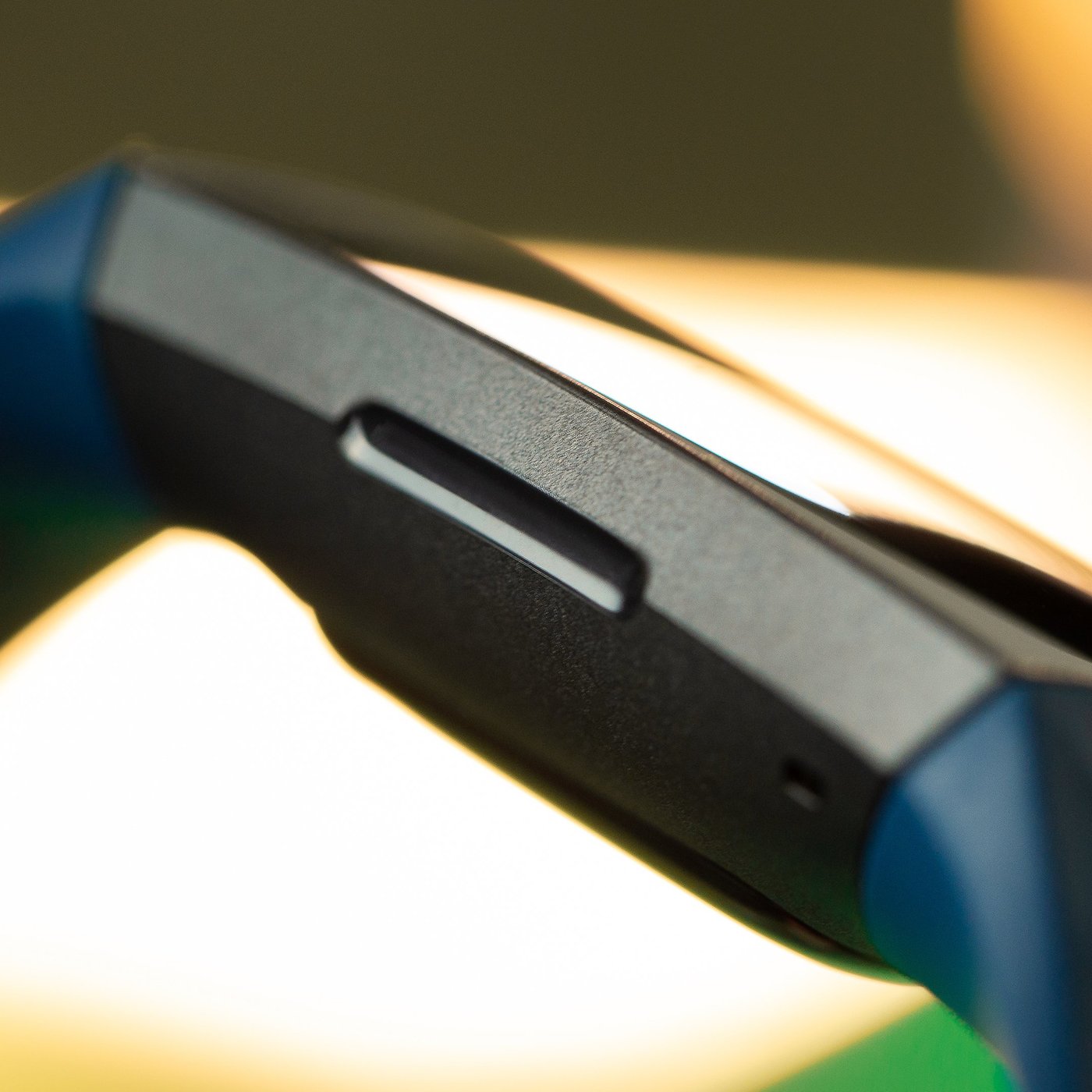 Fitbit Charge 5 Un Rendu Leake Revele Son Pretendu Design Nextpit [ 1400 x 1400 Pixel ]