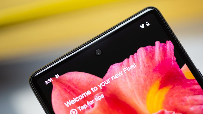 NextPit Google Pixel 6 front camera