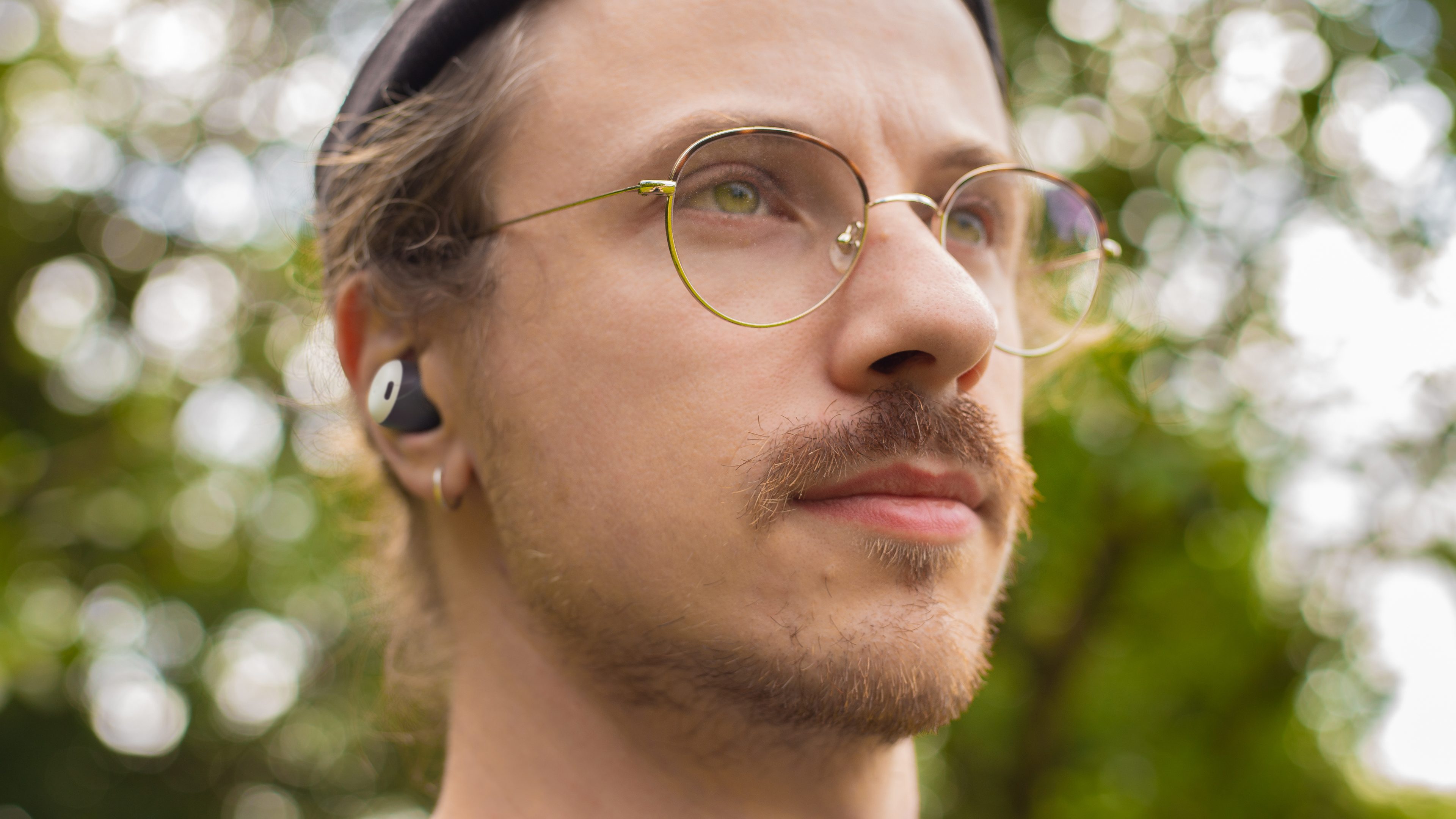 Google Pixel Buds Pro in latest update gets AirPods Pro 2's Conversation  Awareness-like feature - Technology News