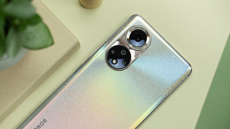 NextPit Honor 50 white camera
