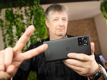 Motorola Edge 30 Ultra review: First 200 MP camera fails to make its mark