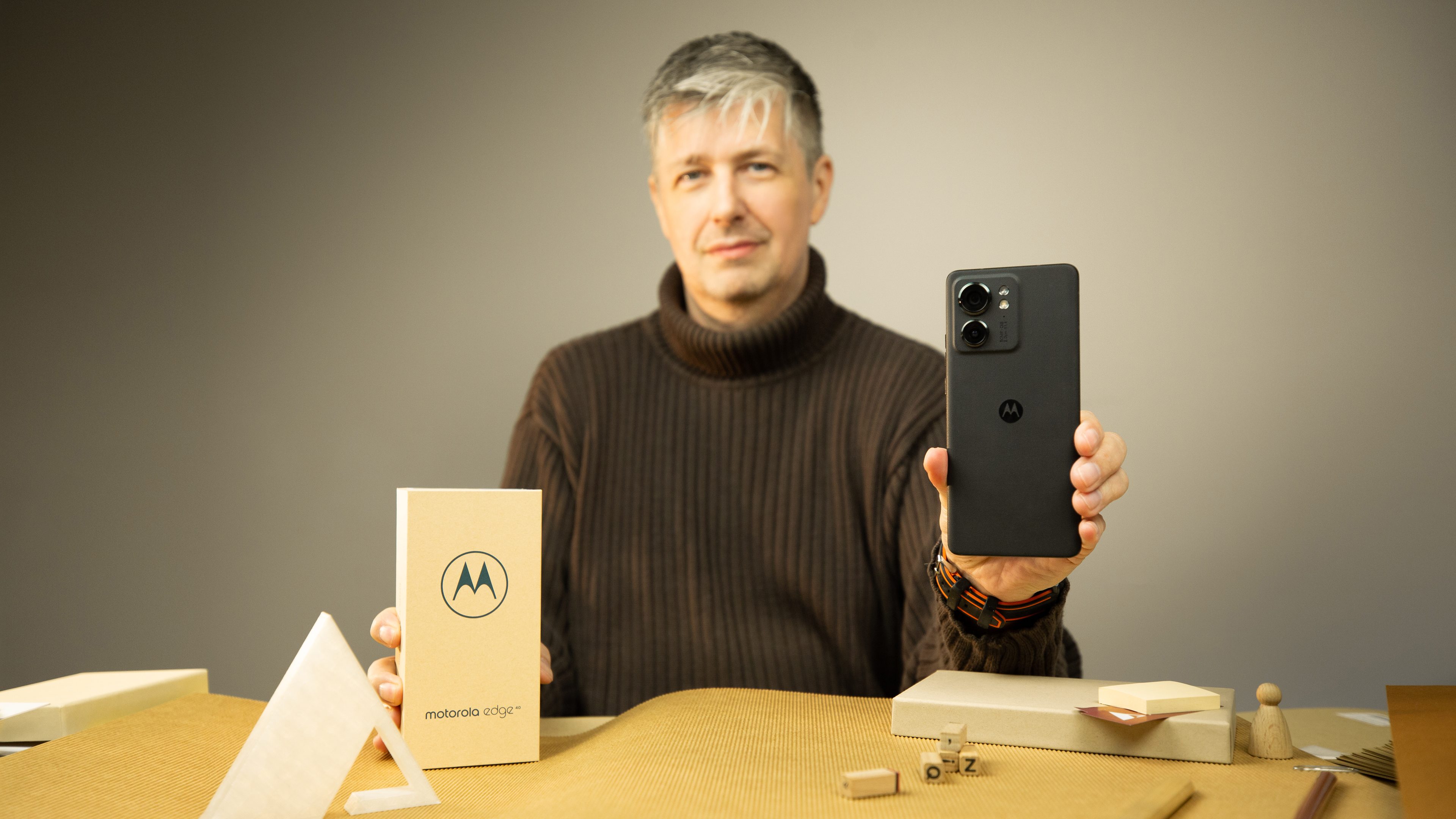 Motorola Moto Edge 40 Pro  Unboxing, Camera, Gaming & More 