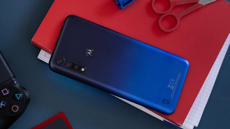 AndroidPIT Motorola G8 PowerLite back