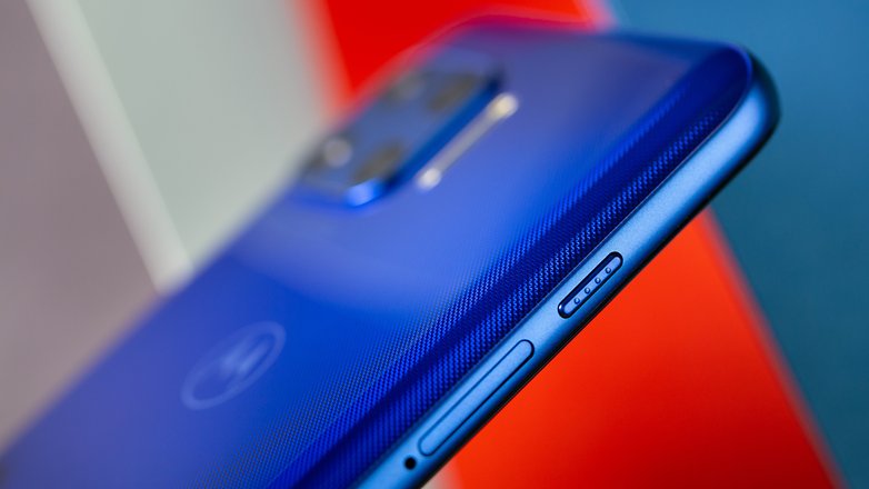 Lado de NextPit Motorola Moto G 5G Plus