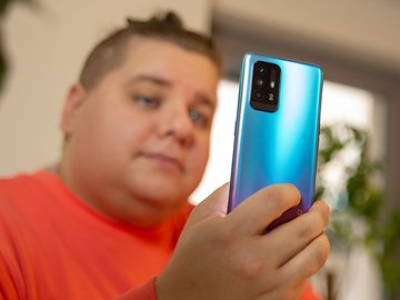 Test Oppo A94 5G: Un milieu de gamme trop d&eacute;s&eacute;quilibr&eacute;