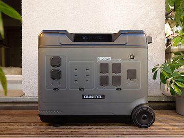Test de l'Oukitel P5000: Un g&eacute;n&eacute;rateur &eacute;lectrique de 5000 Wh portable malgr&eacute; ses 52 kg