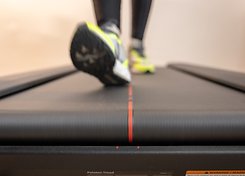 nextpit Peloton Tread Treadmill Workout